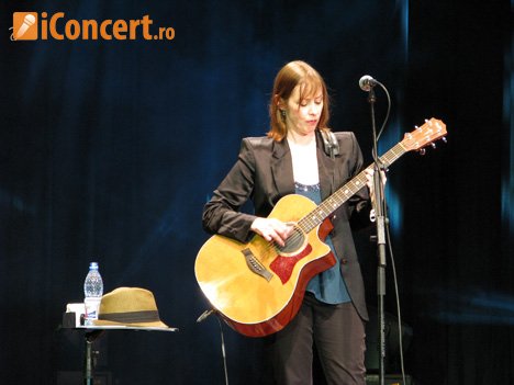 suzanne-vega4