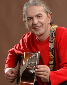 Concert Ducu Bertzi la Castelul Banffy din comuna Bontida