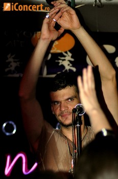 Vama a facut show in Coyote Cafe