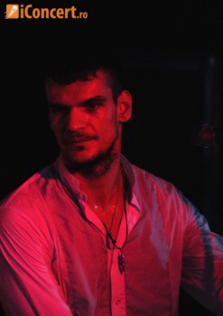 Vama a facut show in Coyote Cafe