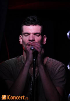 Vama a facut show in Coyote Cafe