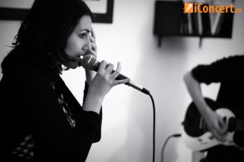 Alexandra & Alec – concert emotionant in Violeta’s Vintage Kitchen