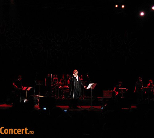Demis Roussos a adus atmosfera de Craciun in Bucuresti (poze si video)