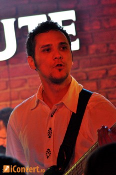 POZE: Vama in Club Tribute