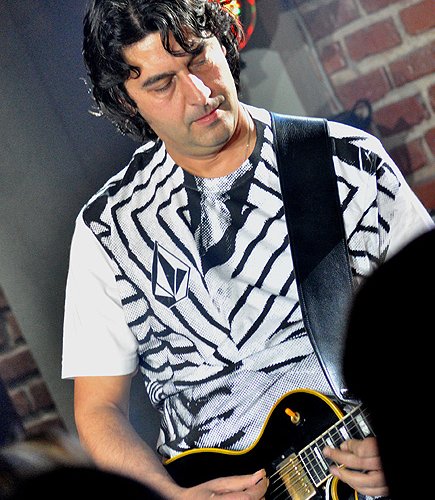POZE: Vama in Club Tribute