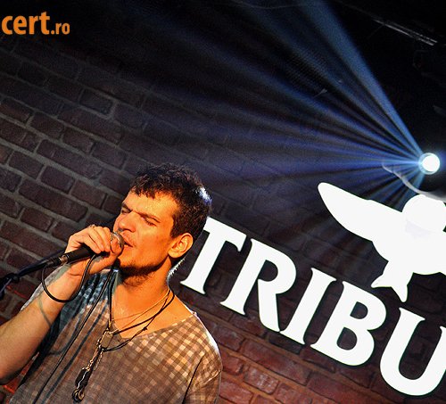 POZE: Vama in Club Tribute
