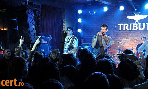 POZE: Vama in Club Tribute