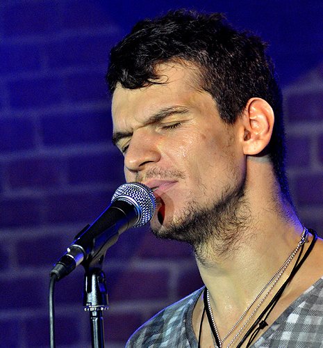 POZE: Vama in Club Tribute