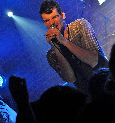 POZE: Vama in Club Tribute