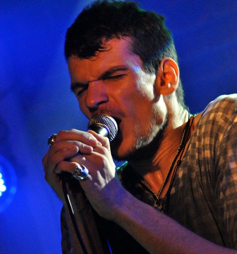 POZE: Vama in Club Tribute