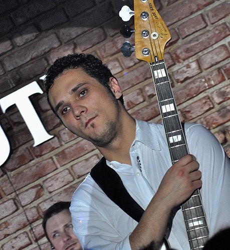 POZE: Vama in Club Tribute