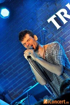 POZE: Vama in Club Tribute