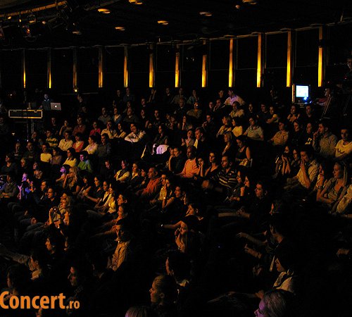 Claudia Pavel a sustinut primul sau concert unplugged (poze si video)
