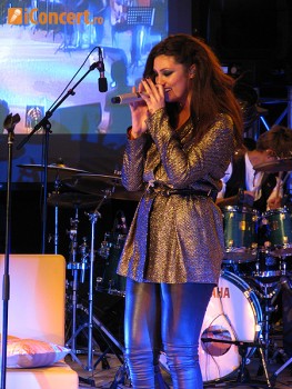 Claudia Pavel a sustinut primul sau concert unplugged (poze si video)