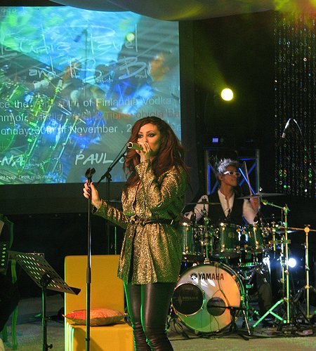 Claudia Pavel a sustinut primul sau concert unplugged (poze si video)