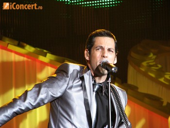 Stefan Banica jr. - de 8 ani impreuna de Craciun (poze si video)