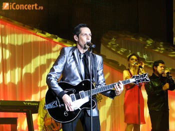 Stefan Banica jr. - de 8 ani impreuna de Craciun (poze si video)