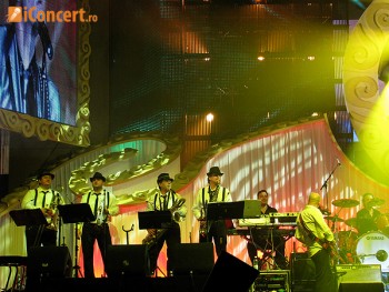 Stefan Banica jr. - de 8 ani impreuna de Craciun (poze si video)