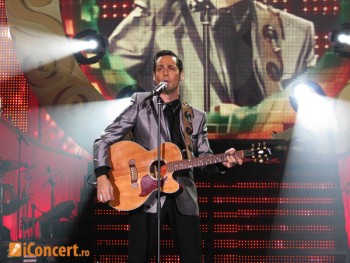 Stefan Banica jr. - de 8 ani impreuna de Craciun (poze si video)