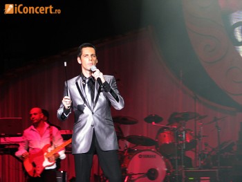 Stefan Banica jr. - de 8 ani impreuna de Craciun (poze si video)