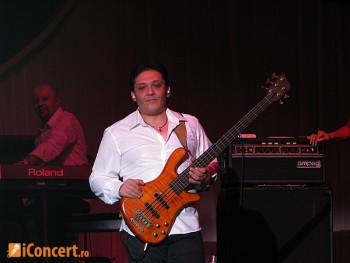 Stefan Banica jr. - de 8 ani impreuna de Craciun (poze si video)