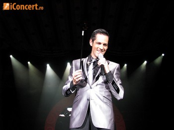 Stefan Banica jr. - de 8 ani impreuna de Craciun (poze si video)