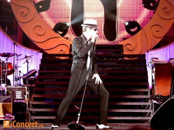 Stefan Banica jr. - de 8 ani impreuna de Craciun (poze si video)