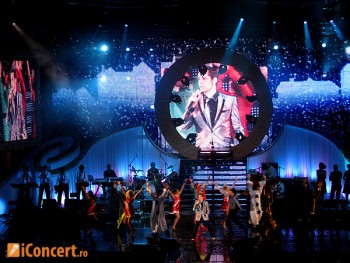 Stefan Banica jr. - de 8 ani impreuna de Craciun (poze si video)