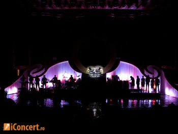 Stefan Banica jr. - de 8 ani impreuna de Craciun (poze si video)