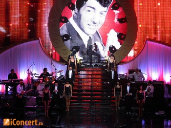 Stefan Banica jr. - de 8 ani impreuna de Craciun (poze si video)