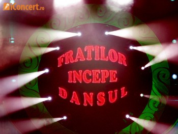 Stefan Banica jr. - de 8 ani impreuna de Craciun (poze si video)