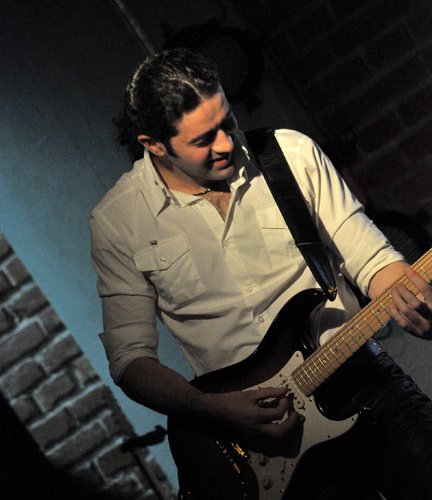 Parlament in Club Tribute