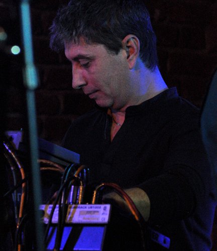 Parlament in Club Tribute