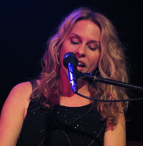 Valentine’s Day cu Vonda Shepard