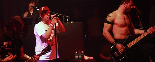 Bloodhound Gang au “facut-o” ca pe Discovery Channel în The Silver Church
