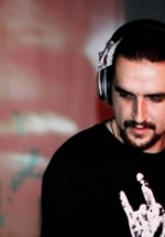 Low Cost Party în Club B52 din Bucureşti