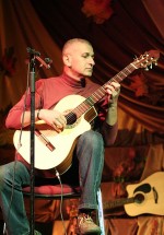 Concert Iulian Anghel la Casa de Cultură a Sindicatelor din Piatra Neamţ