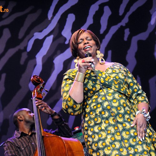 Dianne Reeves