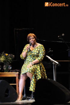 Dianne Reeves