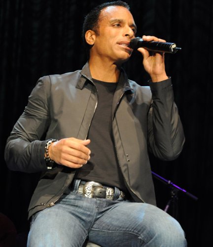 Poze Jon Secada