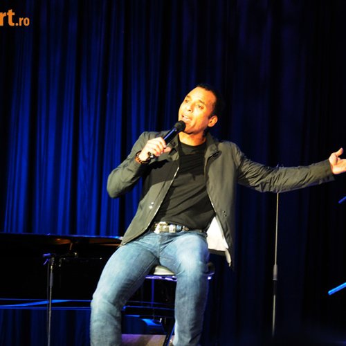 Poze Jon Secada