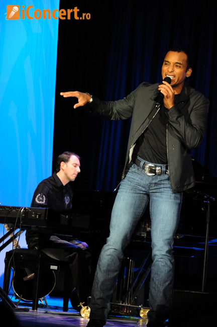 Poze Jon Secada