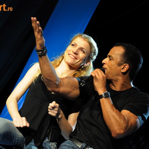 Poze Jon Secada