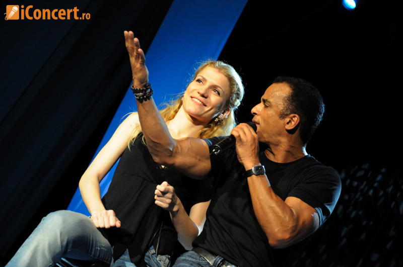 Poze Jon Secada