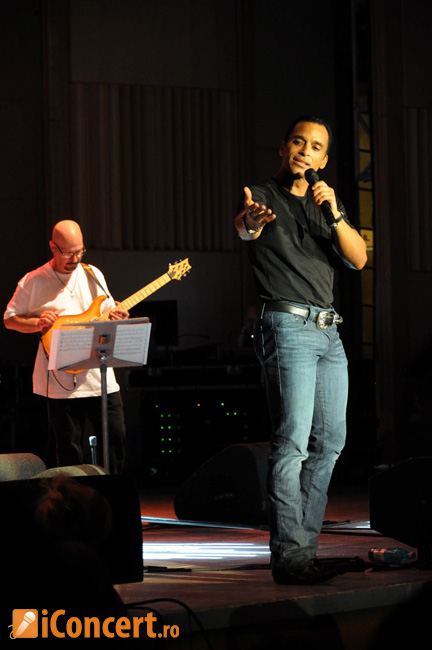Poze Jon Secada