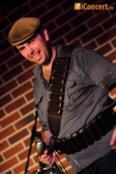 Rick Estrin & The Nightcats