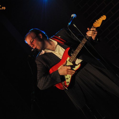 Rick Estrin & The Nightcats