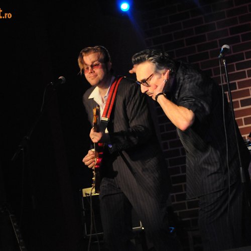 Rick Estrin & The Nightcats