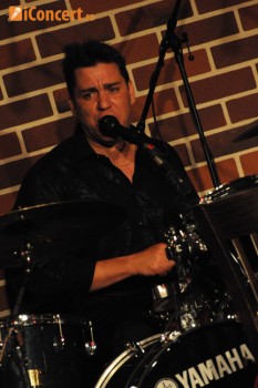 Rick Estrin & The Nightcats