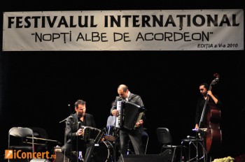 Poze Nopti Albe de Acordeon